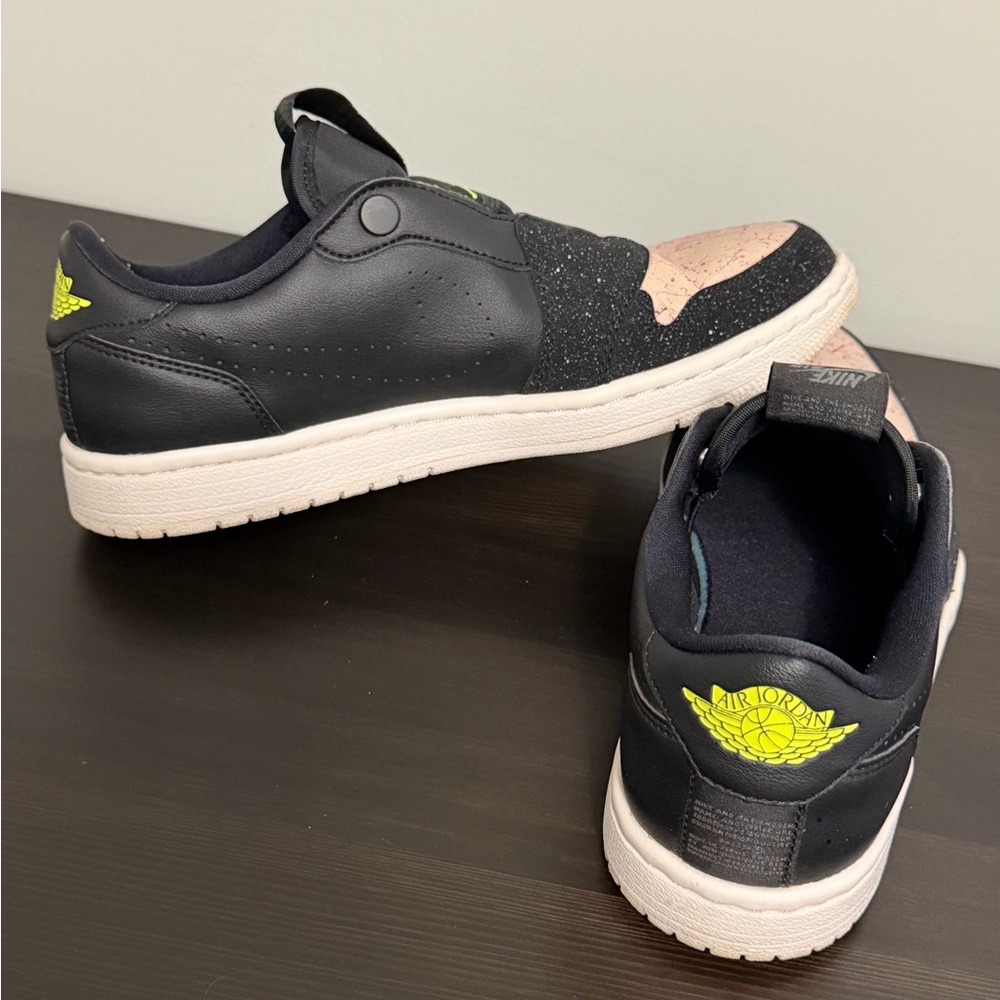Women’s Air Jordan 1 Retro Low Slip Sneakers Size 8 - Picture 8 of 11